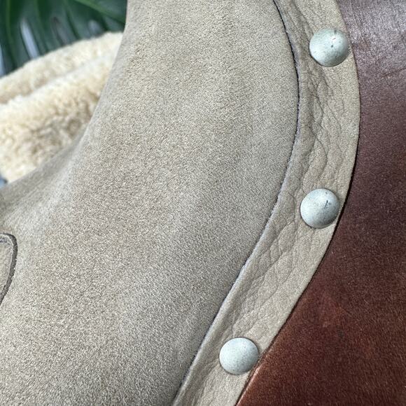 UGG Australia Carnagie Wedge Boots Shearling Cuff Suede Studded Sz 8 - Picture 14 of 16